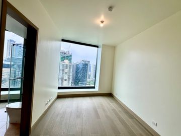 AURELIA RESIDENCES: 3BR for Rent, 281 sqm, Semi-Furnished, 2 parking, P390,000/mo.