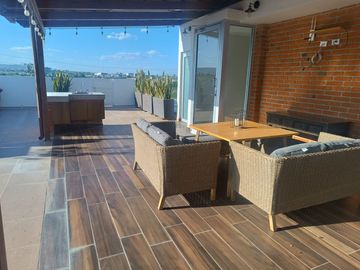 RESIDENCIA EN VENTA PREMIUM AL NORPONIENTE DE AGUASCALIENTES FRAC. RESERVA