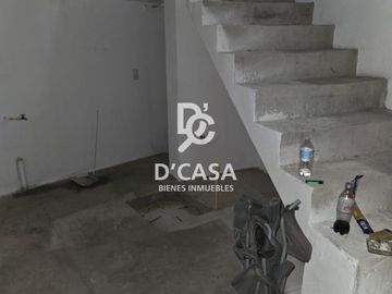 SE VENDE CASA EN JARDINES