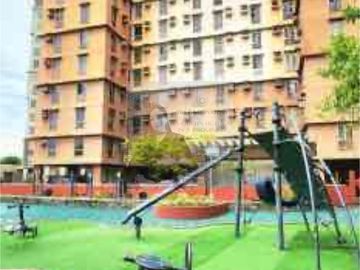 Studio Condo near Airport