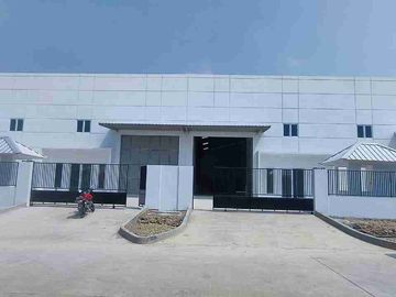 disewakan gudang baru siap untuk usaha di delta silicon cikarang Bekasi