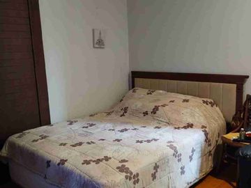 Dijual rumah semi furnish lokasi strategis di Cilandak Barat