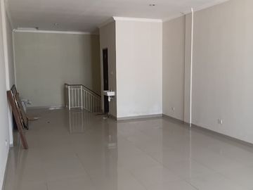 Properti Minimalis Modern 3 Lantai di Area Strategis Penamparan, Padangsambian - Gatsu