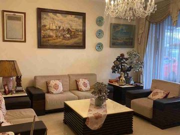 Rumah Old Money di Radio Dalam Jaksel