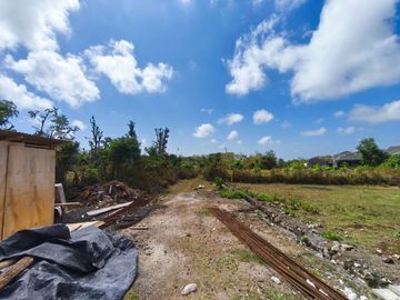 Disewakan Murah Tanah Kosong View GWK Lokasi Tenang di Jl. Goa Gong, Jimbaran.