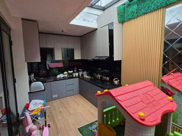 Dijual rumah hook siap huni full furnished di Cluster Mulbery, Summarecon Bekasi