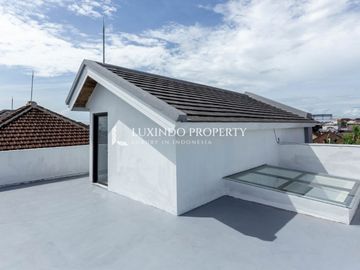 DIJUAL VILLA DENGAN 3 KAMAR TIDUR DI TIBUBENENG