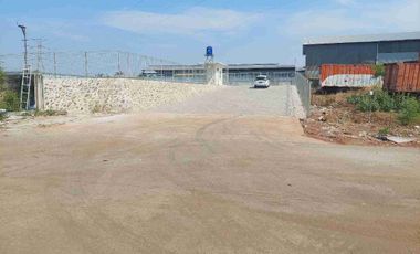Disewakan,  Lahan luas sudah paving block di dalam kawasan mandiri. Di daerah Bekasi.