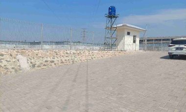 Disewakan,  Lahan luas sudah paving block di dalam kawasan mandiri. Di daerah Bekasi.