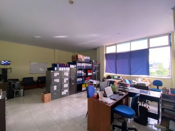 DIJUAL CEPAT! Gedung Komersial Kampus di Cilegon Banten | LT 2.500 m² | SHM | Harga Nego