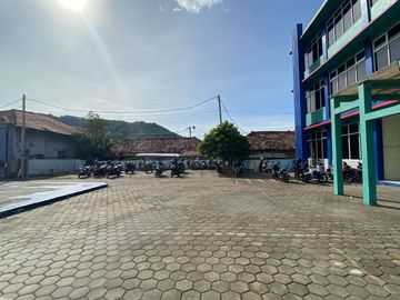 DIJUAL CEPAT! Gedung Komersial Kampus di Cilegon Banten | LT 2.500 m² | SHM | Harga Nego