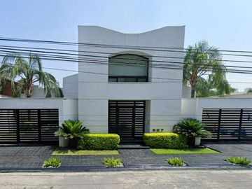 CASA EN VENTA EN SAN PEDRO GARZA GARCÍA NUEVO LEÓN