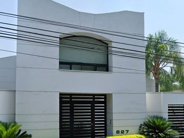 CASA EN VENTA EN SAN PEDRO GARZA GARCÍA NUEVO LEÓN
