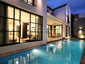 Dijual brand new Classik house fulll furnished siap huni di cipete