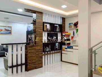 Dijual Cepat Rumah 3 Lantai Full Renov Di Tropicana, Batam Center