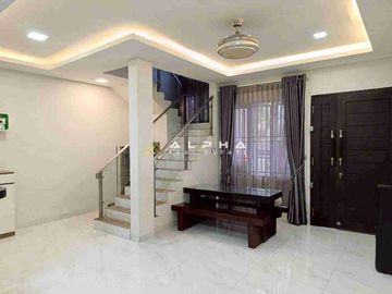 Dijual Cepat Rumah 3 Lantai Full Renov Di Tropicana, Batam Center