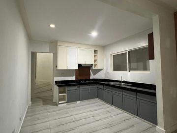 FOR RENT Bungalow House with Overlooking Antipolo in Blue Ridge A, Quezon City - OBRH415