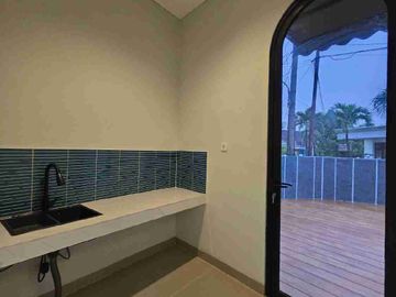 RUMAH HOOK (3 KT) FULL RENOVASI DKT GRAND WISATA, BEKASI