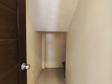 Tandang Sora Quezon City For Sale Townhouse 3 Bedrooms  near Mindanao Ave RG