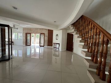 FOR RENT Furnished 4 BR House in Varsity Hills, Loyola Heights, Quezon City - OBRH492