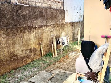 Disewakan Rumah Halaman Luas dalam Perumahan di Kampial, Nusa Dua.