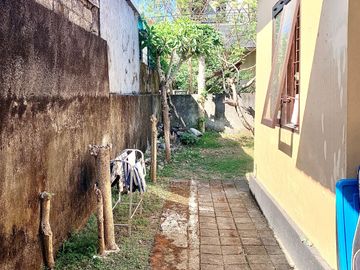 Disewakan Rumah Halaman Luas dalam Perumahan di Kampial, Nusa Dua.