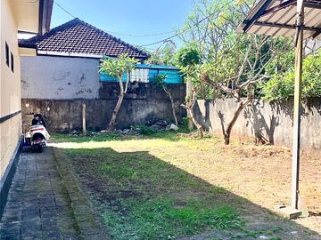 Disewakan Rumah Halaman Luas dalam Perumahan di Kampial, Nusa Dua.