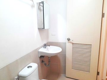 Condo for Rent in DMCI Homes Infina Towers Aurora Blvd. Quezon City