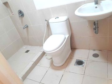 Condo for Rent in DMCI Homes Infina Towers Aurora Blvd. Quezon City