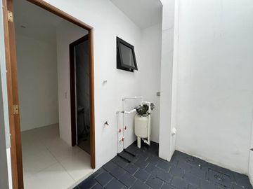 FOR SALE! Brand New 26.5M Townhouse 3-Storey  in Project 2 Quezon City-AP