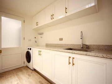 Big 1BR in One Shangri-La Place for Sale
