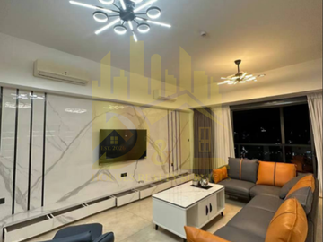 FOR RENT: 4 Bedroom 300sqm Semi-Furnished Condo in BGC, Taguig