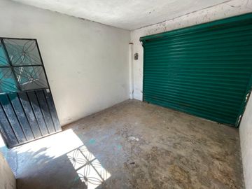 CASA CON LOCAL COMERCIAL Y 2 DEPARTAMENTOS INDEPENDIENTES