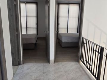 RENTO CASA AMUEBLADA EN LOMBARDIA AL NORTE DE LA CD DE LEÓN GTO.