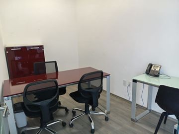 OFICINA EQUIPADA EN RENTA EN SAN LUIS POTOSI EDIFICIO ILEVA - SERVICIOS INCLUIDOS
