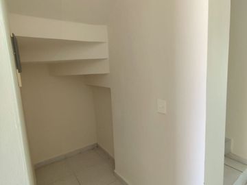 Casa en Venta en Long Island | 3 Recámaras | Alberca y Doble Seguridad | $3,450,000