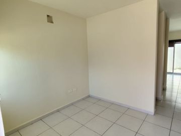 Casa en Venta en Long Island | 3 Recámaras | Alberca y Doble Seguridad | $3,450,000