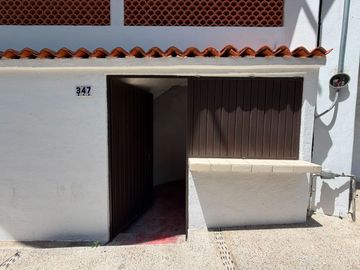 Local para inversión en Amapas a pasos de acceso de playa