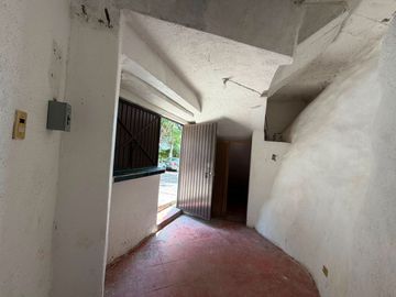 Local para inversión en Amapas a pasos de acceso de playa