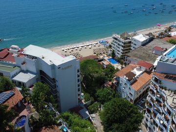 Local para inversión en Amapas a pasos de acceso de playa