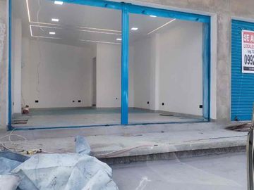 Local Comercial de 28 m² en Alquiler en Los Chillos