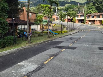 Venta casa loma del Esmeraldal - Envigado