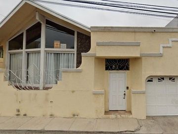 VENTA DE CASA EN LA COLONIA MODERNA ENSENADA EN BAJA CALIFORNIA