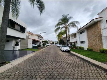 Venta Hermosa Residencia en Coto 5 Virreyes Residencial