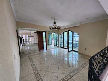 Venta Hermosa Residencia en Coto 5 Virreyes Residencial