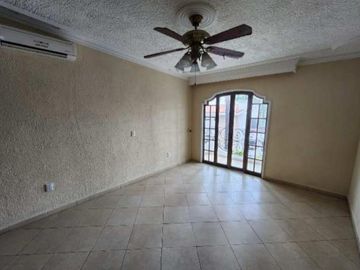 Venta Hermosa Residencia en Coto 5 Virreyes Residencial