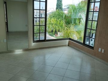 Venta Hermosa Residencia en Coto 5 Virreyes Residencial
