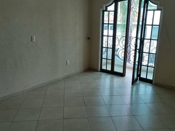 Venta Hermosa Residencia en Coto 5 Virreyes Residencial