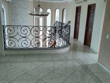 Venta Hermosa Residencia en Coto 5 Virreyes Residencial