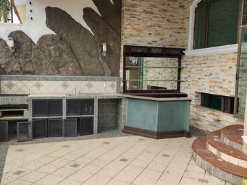 Venta Hermosa Residencia en Coto 5 Virreyes Residencial
